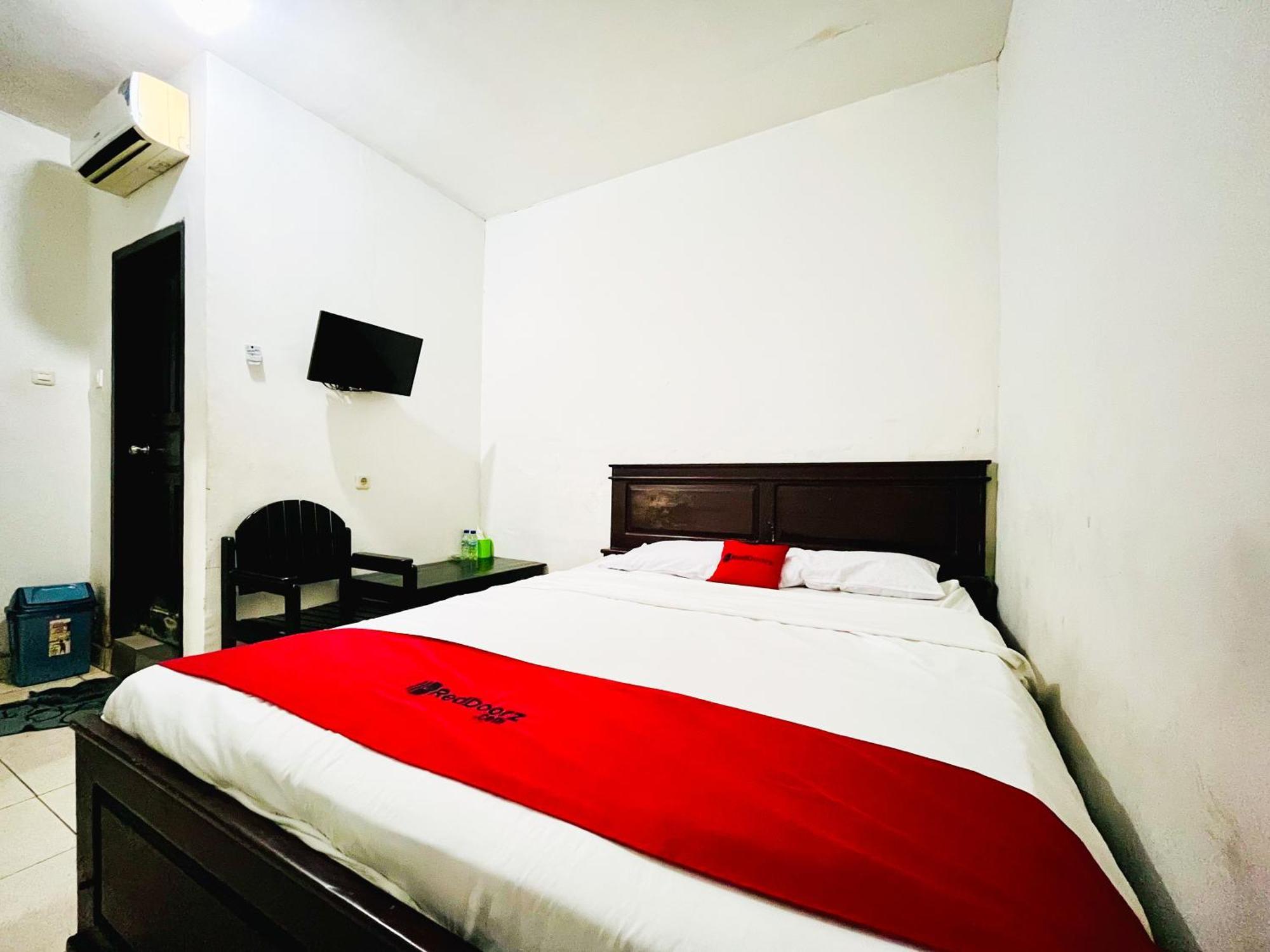 Reddoorz At Krisan Kendari Ξενοδοχείο Pulupanda Εξωτερικό φωτογραφία